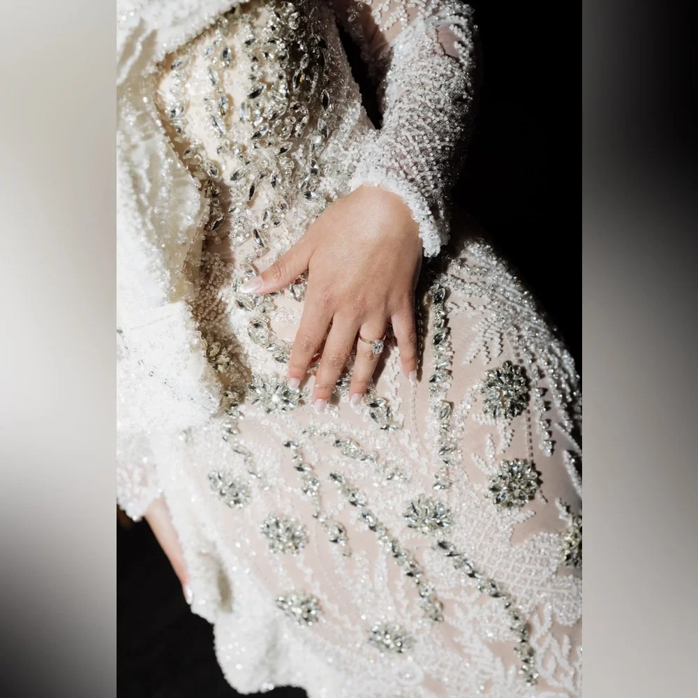 Exquisite Cream Lace Bridal Dress - Picture 6 of 6